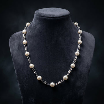 The Lumière Crystal Women’s Silver Chain Necklace — Brilliant-Cut Pavé Edition
