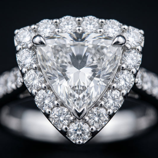 The Astra Lumière Trillion Halo Ring