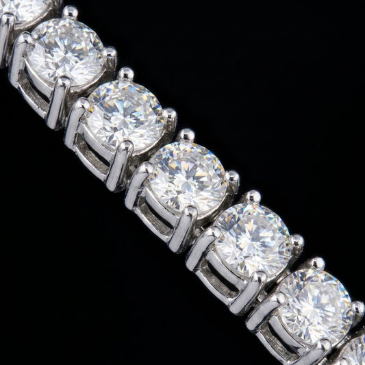 Classic Round-Cut Diamond Tennis Bracelet In 18K White Gold